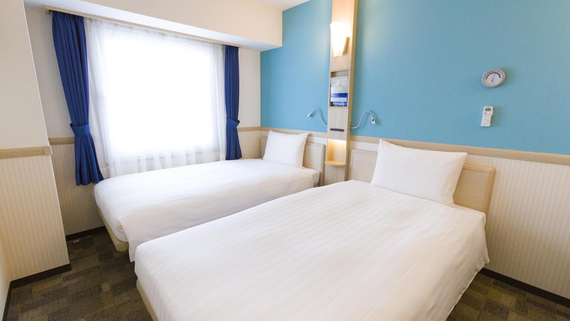 Toyoko Inn Odawara Eki Higashi Guchi Quarto foto